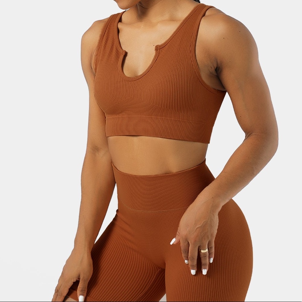Seamless Flow Ribbed-Knit Cropped Tank Sportsbra & Cycling Shorts Set in Blush